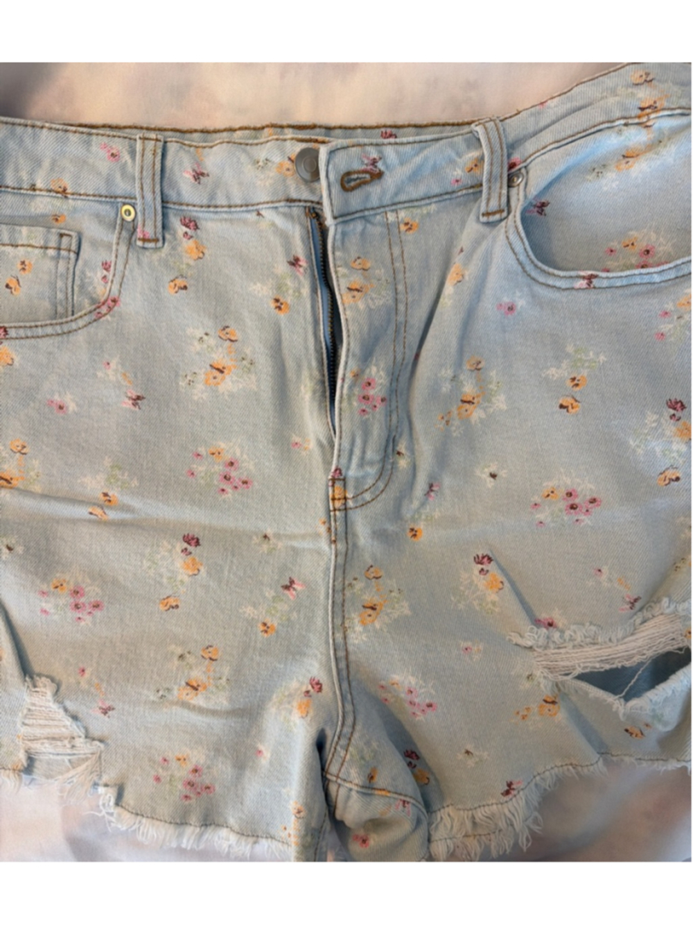 Women's Celebrity Pink Juniors 17 Floral Distressed Jean Shorts Farm Cottagecore